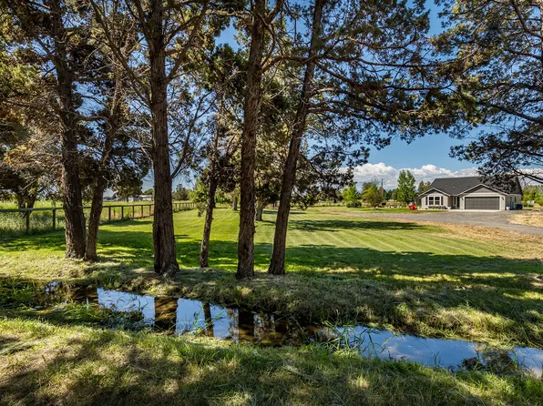 6635 SW 61st St, Redmond, OR 97756