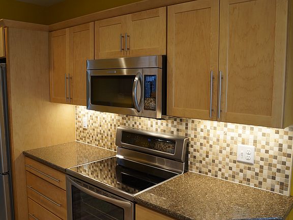4th image of 205 Glenview Ave