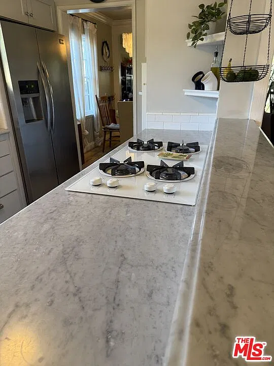 3 bed, 3.0 bath, 1906 sqft, $9,500 — Photo 4