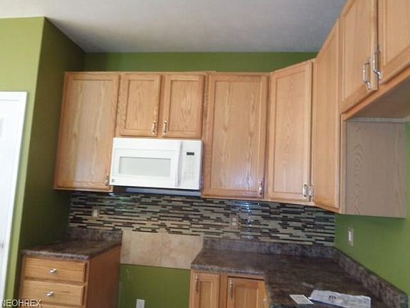 3rd image of 2927 Stratford Way
