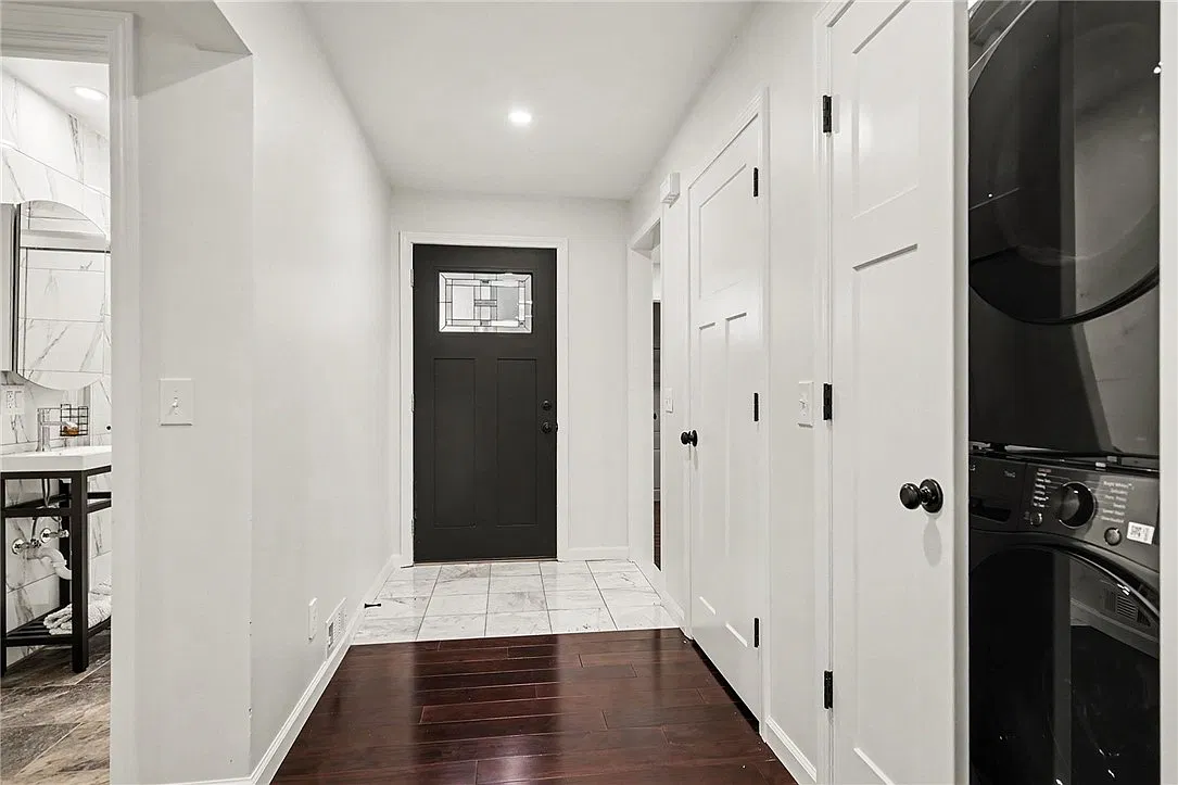 3 bed, 2.0 bath, 1296 sqft, $2,750 — Photo 4