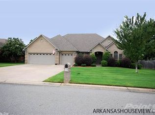 1115 Clarence Dr, Conway, AR 72034