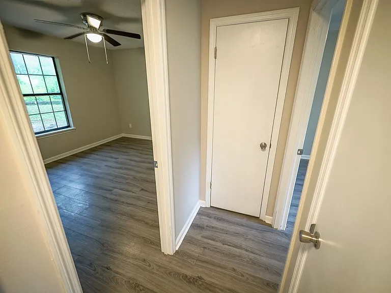 8407 Lenova Ln — Photo 28