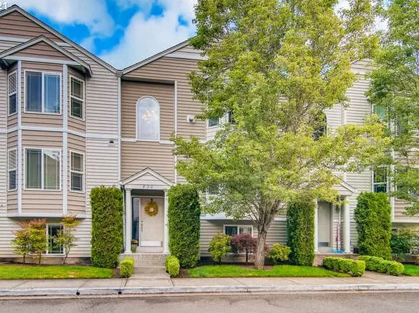 5700 NE 82nd Ave APT 32, Vancouver, WA 98662