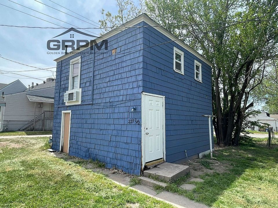 1st image of 227 W 8th Ave #1/2