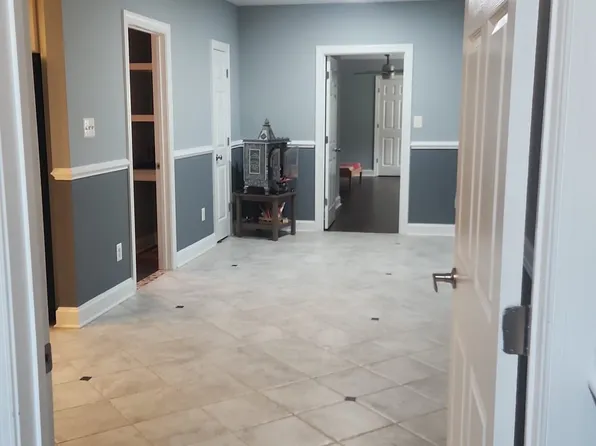 2820 Mustang Dr, Oak Hill, VA 20171