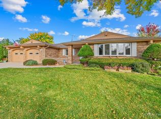 105 Haverhill Ln, Schaumburg, IL 60193