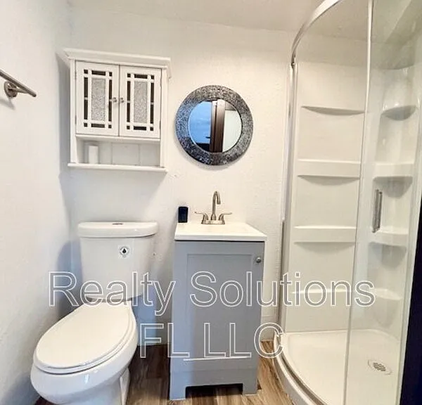 418 Daytona St — Photo 6
