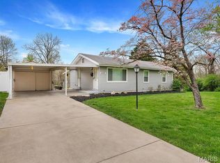3100 Edgemont Ct, Saint Ann, MO