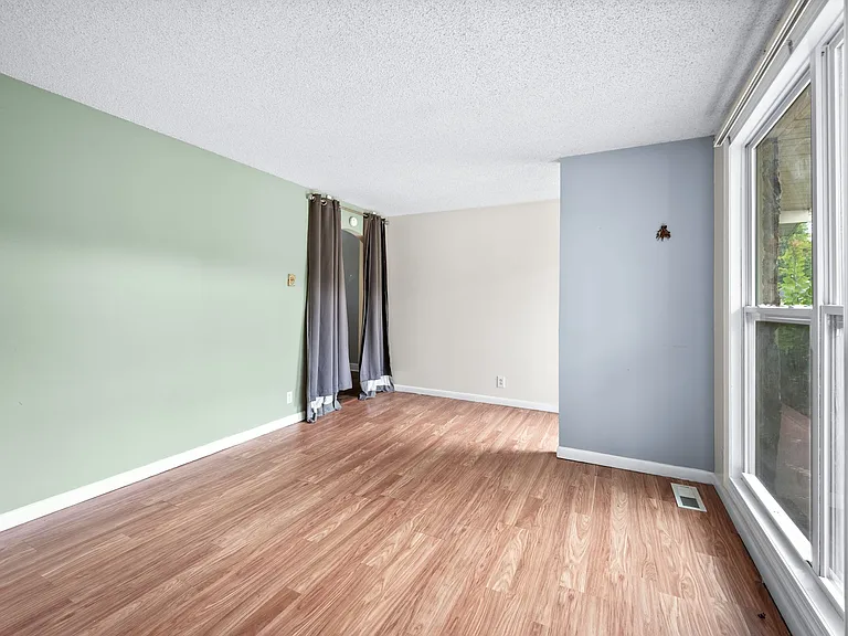 5409 Country Dr — Photo 8