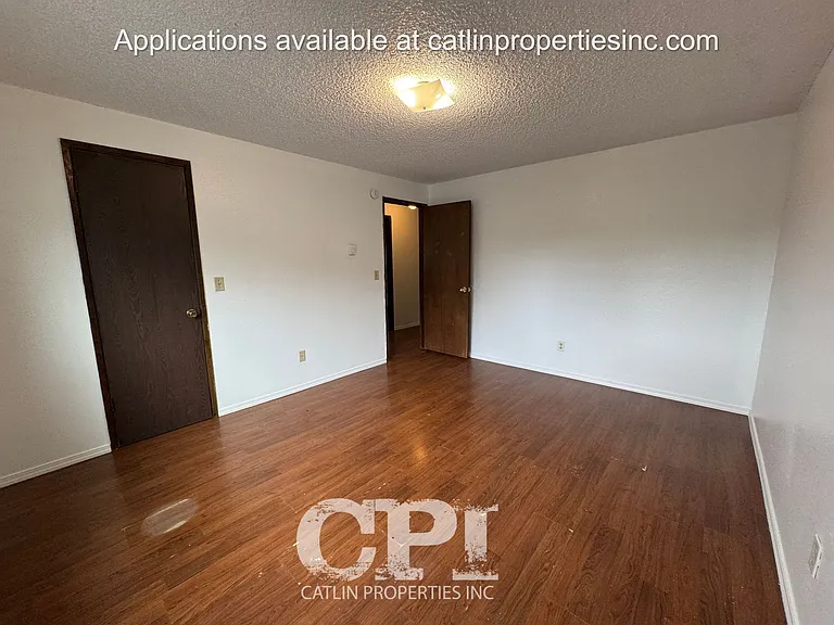 910 8th Ave — Photo 15