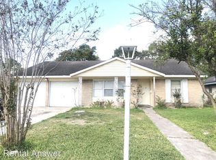 11634 Rowan Ln, Houston, TX 77072