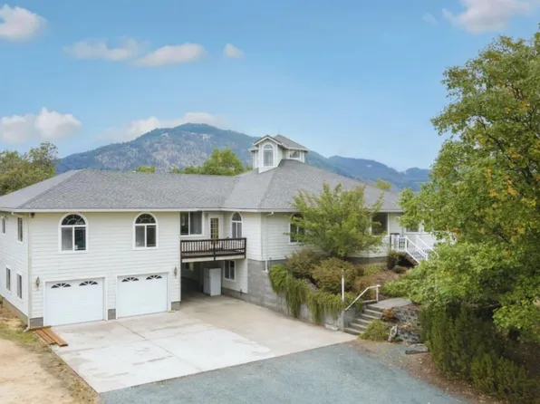 103 Eden Dr, Grants Pass, OR 97526