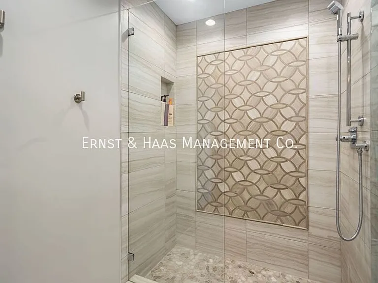 8780 Warwick Dr — Photo 30