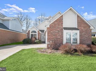 14210 Greenview Dr, Laurel, MD 20708