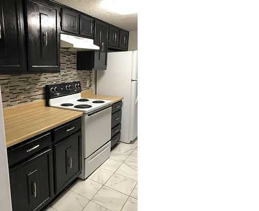 5th image of 8560 Park Ln APT 52