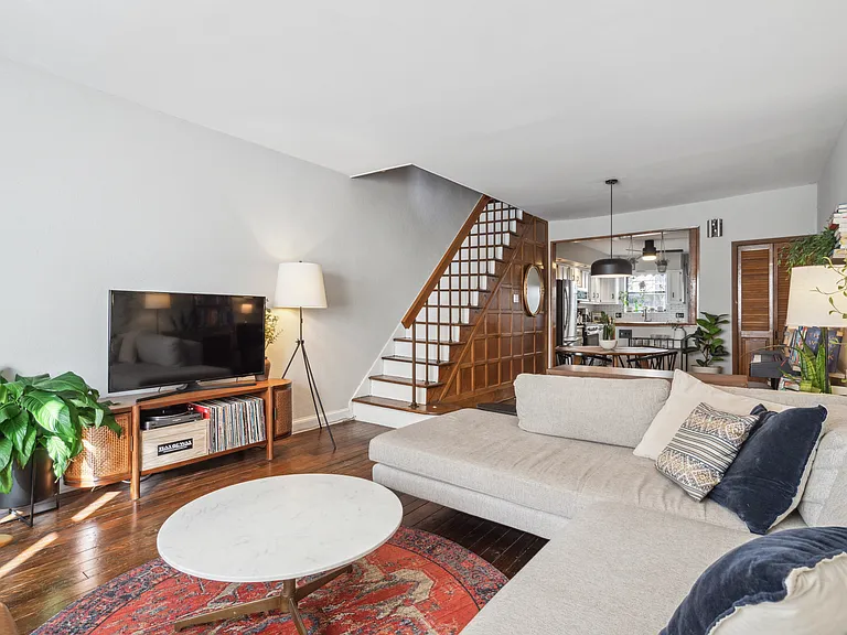 1221 Tree St — Photo 14