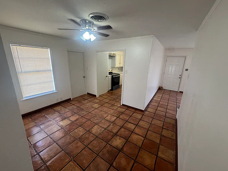 4621 Adkins Dr — Photo 3