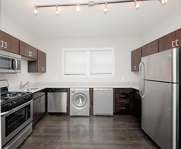 1st image of 1540 W Waveland Ave #2