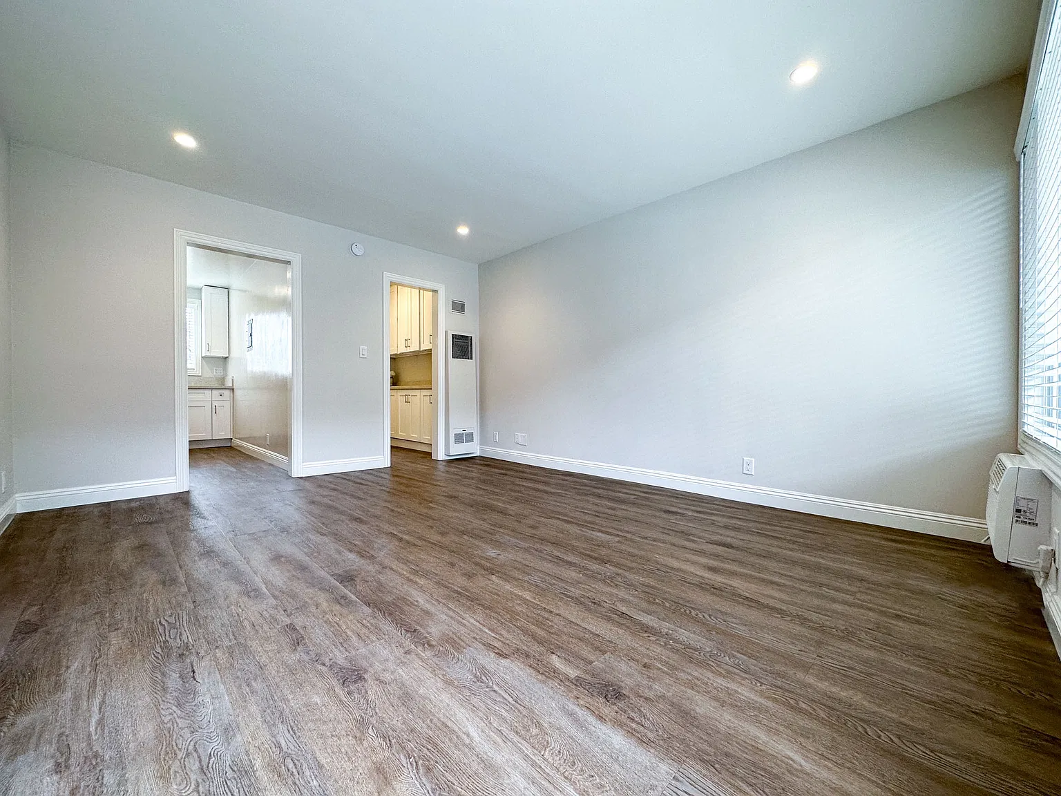 Studio, 600 sqft, $1,699 — Photo 2