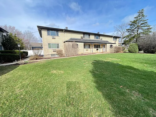 235 E Palatine Rd #2B Photo 1 235 E Palatine Rd #2B Photo 1