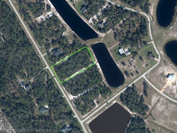 3rd image of 3022 Woodland Creek Trl