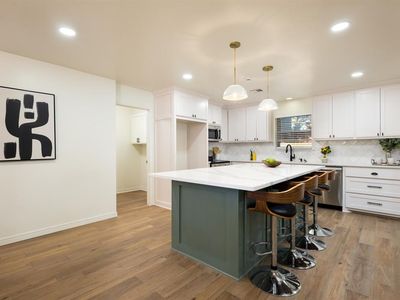 10804 Sunset Blvd, The Village, OK, 73120