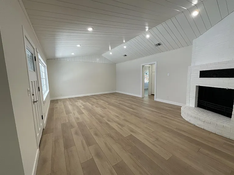 1515 Hess Rd #6 — Photo 9