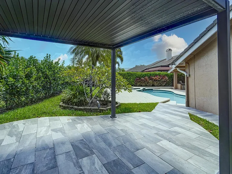 11999 Classic Dr — Photo 30