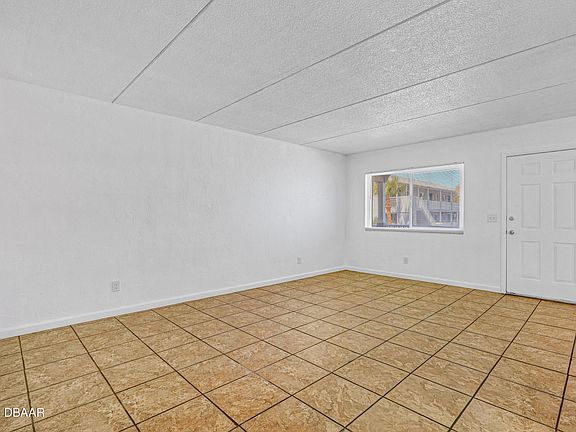 5th image of 411 N Halifax Ave APT 210