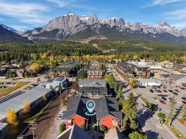717 7th Ave Unit 6, Canmore, AB T1W 3H8