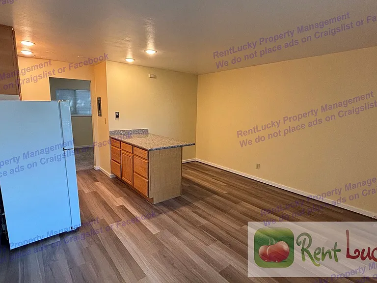 2484 Dexter Ave N #1-8 — Photo 4