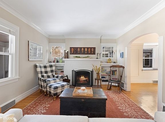 2nd image of 1114 Arlington Ave