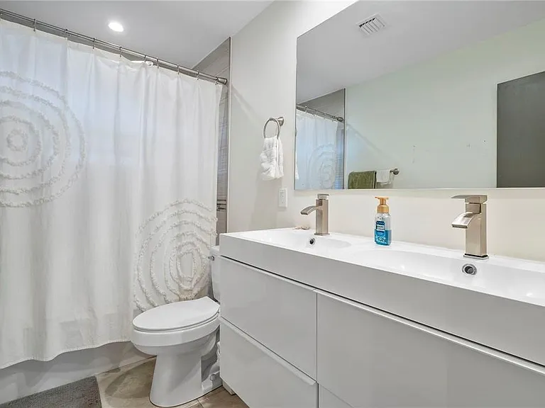 1949 Windward Dr — Photo 13