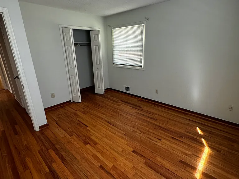 1497 Drayton Woods Dr — Photo 15