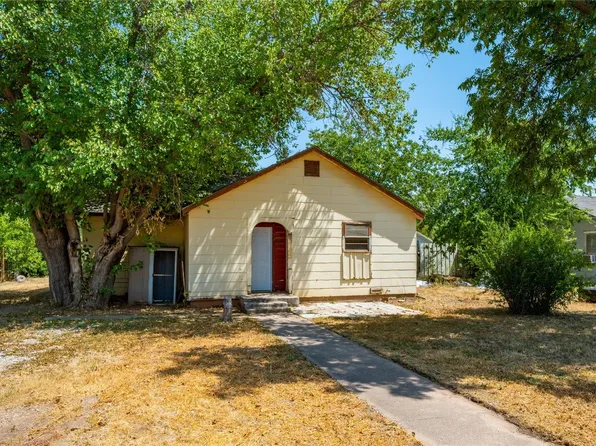 605 Trinity St, Stamford, TX 79553