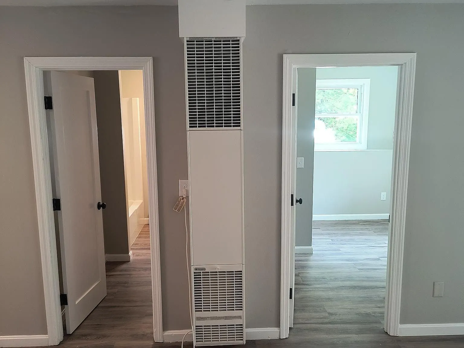2 bed, 1.0 bath, 735 sqft, $1,975 — Photo 3