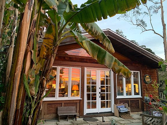 Sunset reflection, Banana trees screen