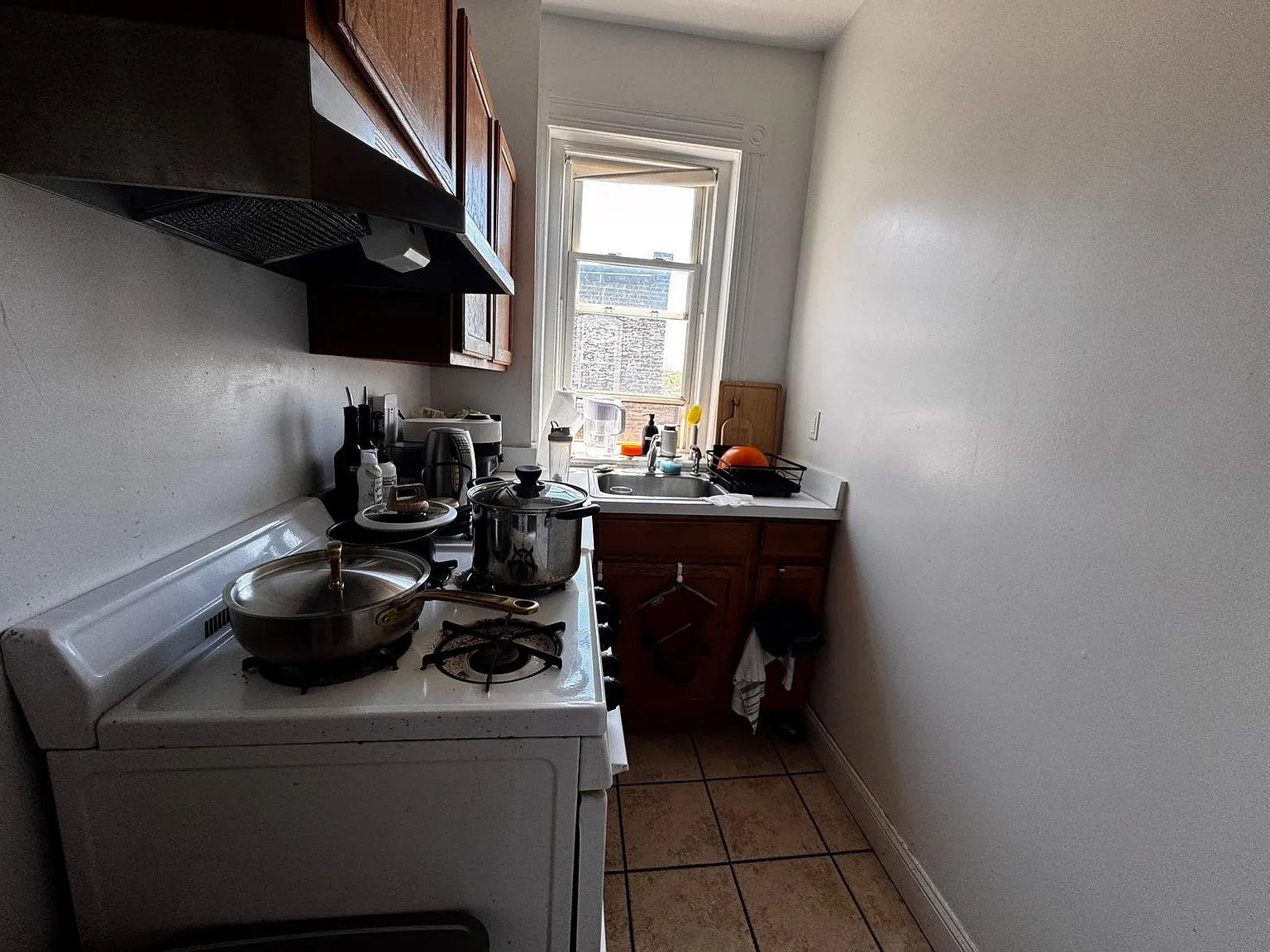 2 bed, 9999 sqft, $2,800 — Photo 3