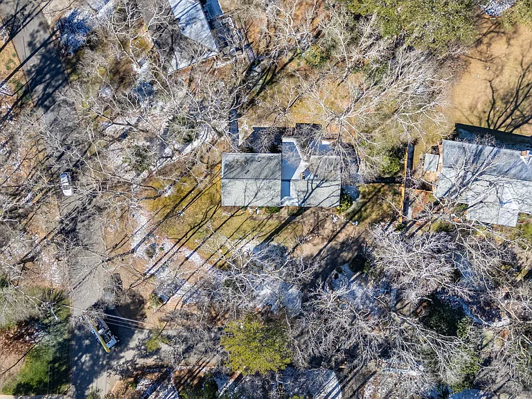 196 Avalon Dr — Photo 42