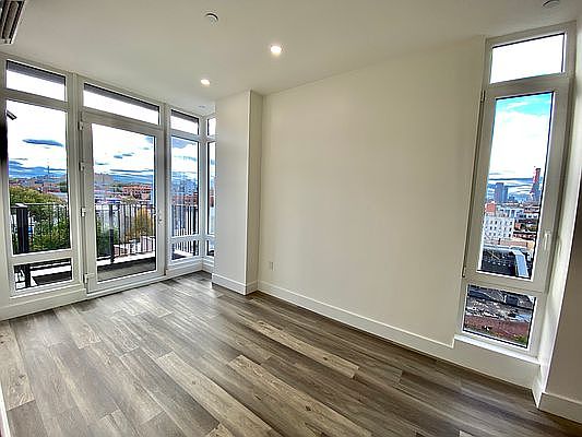 1st image of 1078 Fulton St APT 4C