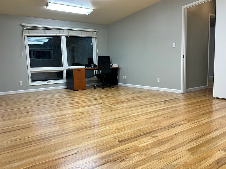 Huge bedroom #1 with access to deck (upstairs)
