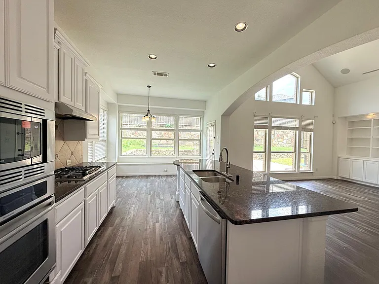 160 Stevenson Dr — Photo 14