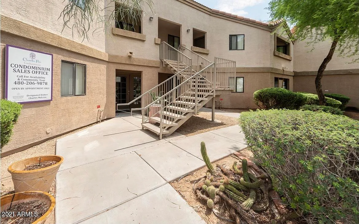 1 bed, 1.0 bath, 900 sqft, $1,695 — Photo 2