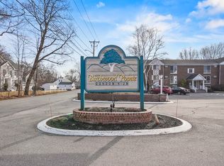 2 Birchwood Point #201, Amesbury, MA 01913