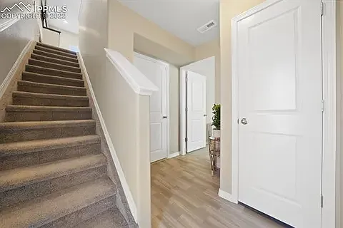 970 Grissom Dr — Photo 6