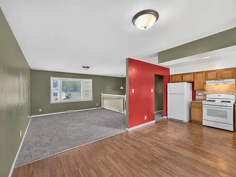 15726 Avalon Ave — Photo 23