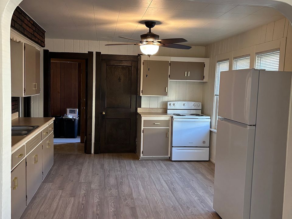 Brand new kitchen appliances and flooring. This is SO wonderful. The feeling of Brand New!