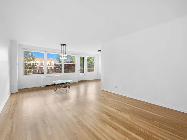 23-20 Bell Boulevard image 2 of 18