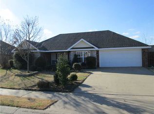 1493 Hutchinson St, Pea Ridge, AR 72751